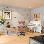 Spacious And Peaceful With A Private Gym Apartamento