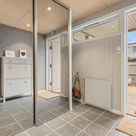 15 Minutes From Center - 5 Minutes From Recreation Area - Well-equipped Gym Daire