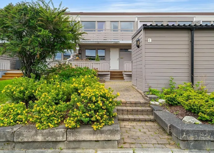 Spacious And Peaceful With A Private Gym *